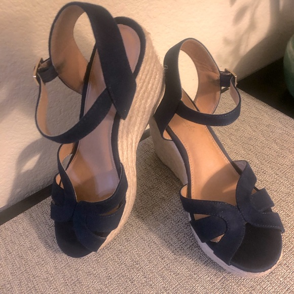 American Eagle Shoes - Cute American Eagle navy suede wedge platforms
